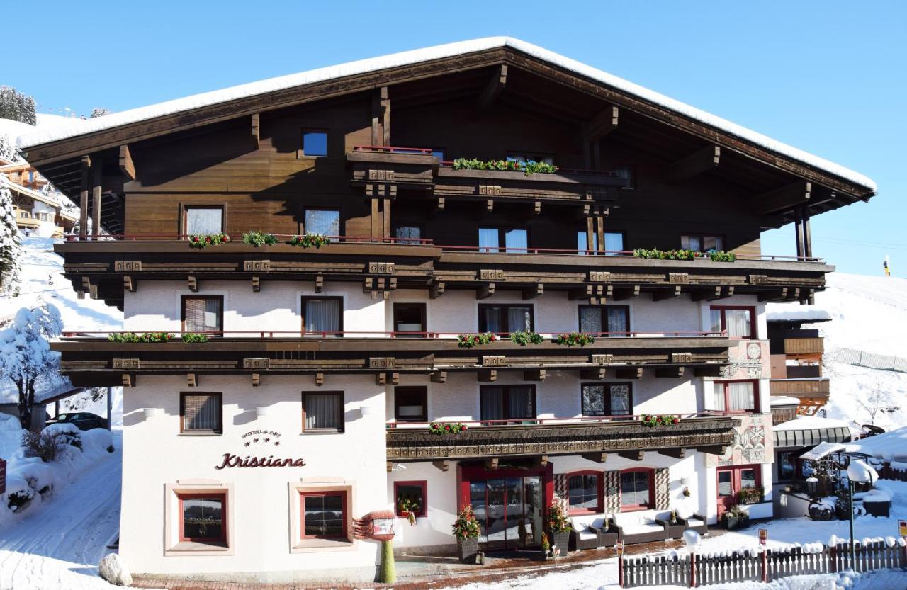 Hotel & Art Kristiana Saalbach-Hinterglemm Exterior photo